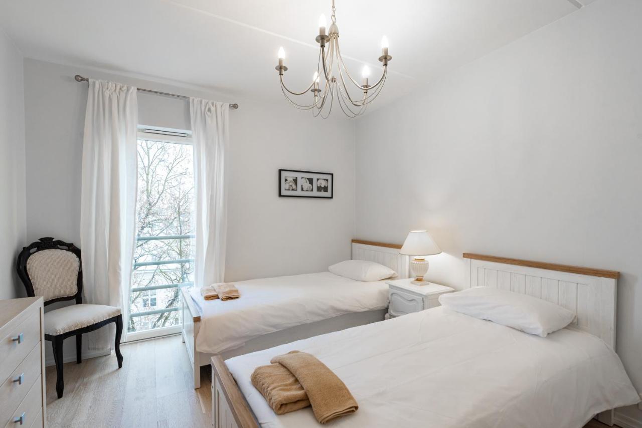 Airhome - Black&White Tallinn Ngoại thất bức ảnh