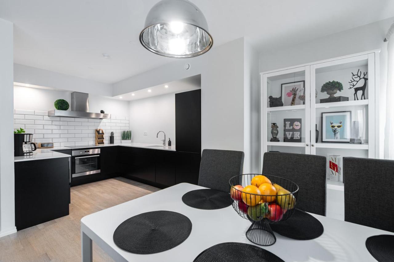 Airhome - Black&White Tallinn Ngoại thất bức ảnh