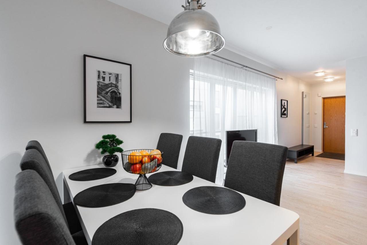 Airhome - Black&White Tallinn Ngoại thất bức ảnh